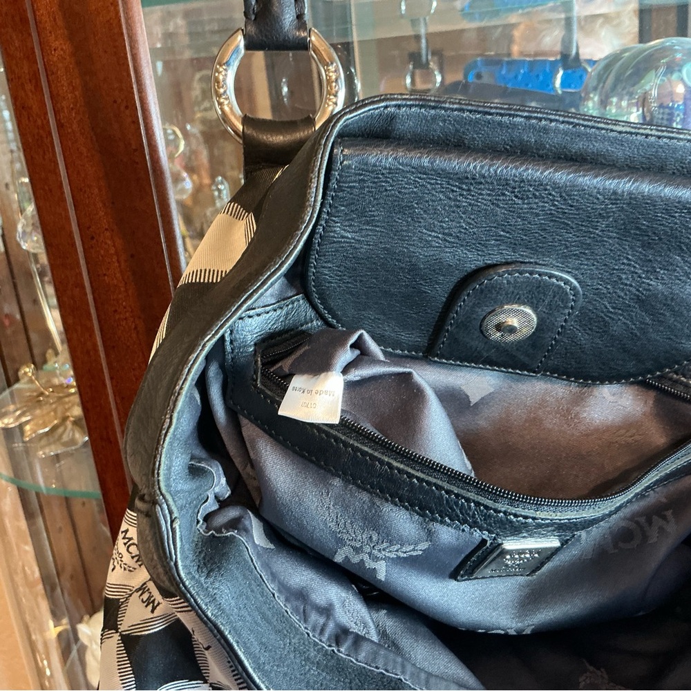 MCM Vintage Visetos Leather-Trimmed Tote - Picture 4 of 8